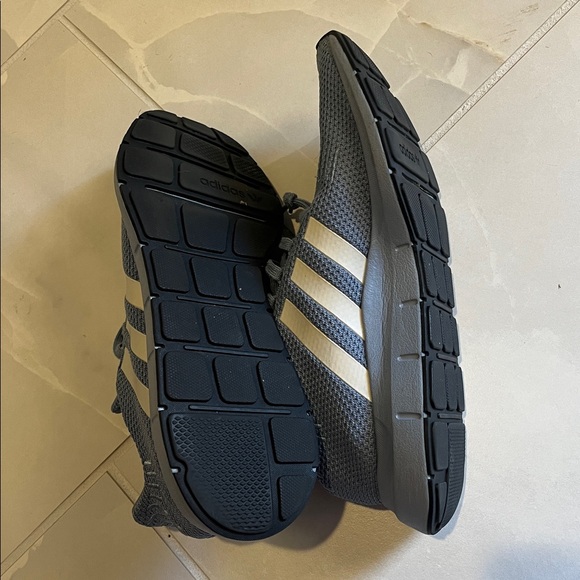 Adidas Men’s grey blue Swift Run knit sneakers size 11 - Picture 5 of 6